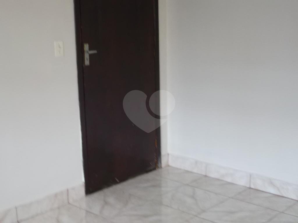 Casa à venda com 2 quartos, 81m² - Foto 9