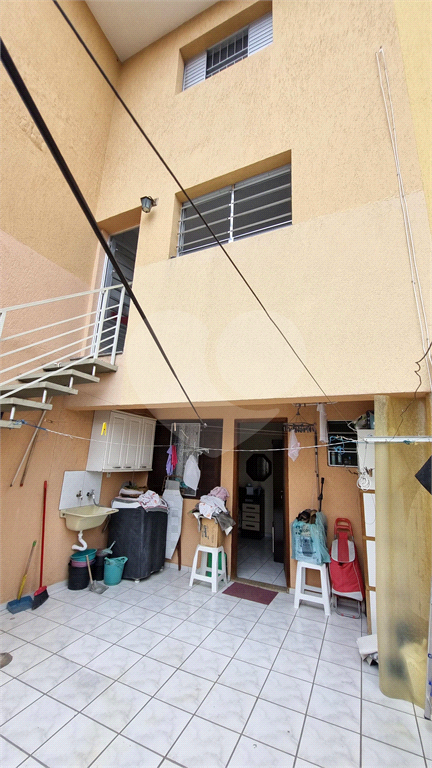 Sobrado para venda, 107m², 3 dormitórios, sala, cozinha, 3 banheiros, quintal, lavanderia, 2 vagas