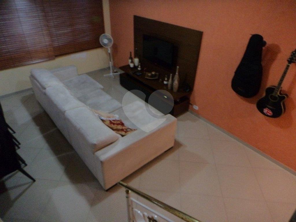 Sobrado à venda com 3 quartos, 215m² - Foto 9