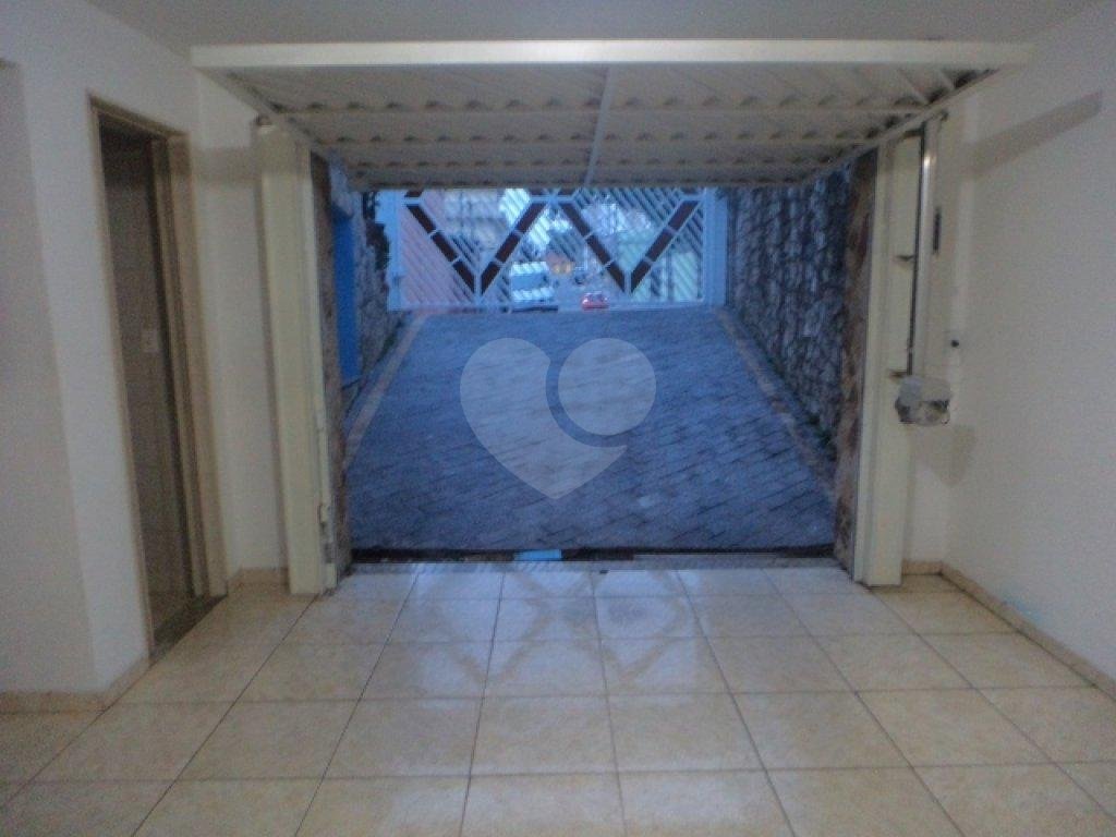 Sobrado à venda com 3 quartos, 215m² - Foto 26