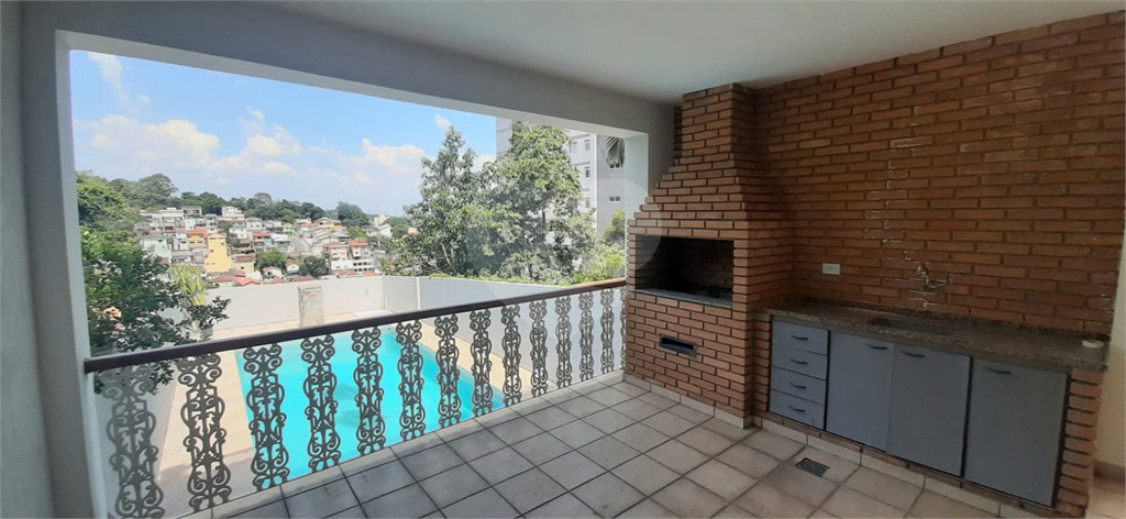 Sobrado à venda com 3 quartos, 243m² - Foto 4