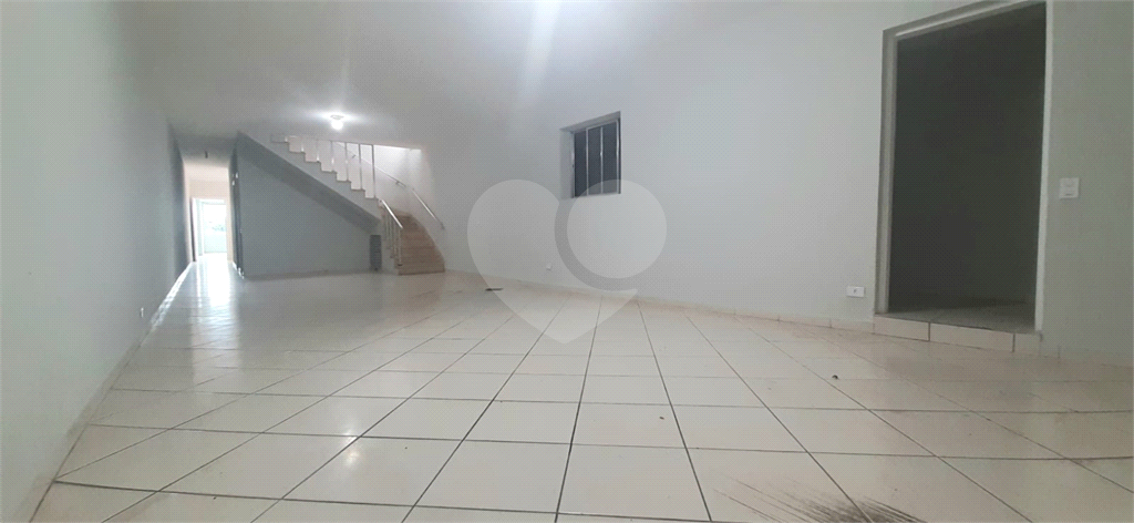 Sobrado à venda com 3 quartos, 243m² - Foto 44