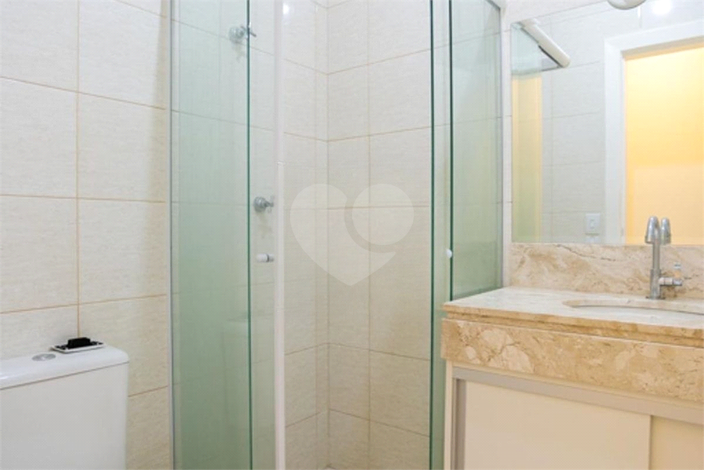 Sobrado em condomínio com 3 suítes e 2 vagas no Mandaqui