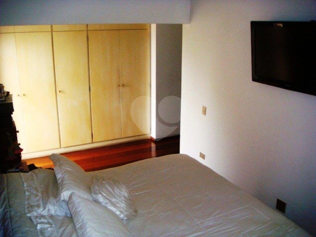 APARTAMENTO em ÁGUA FRIA