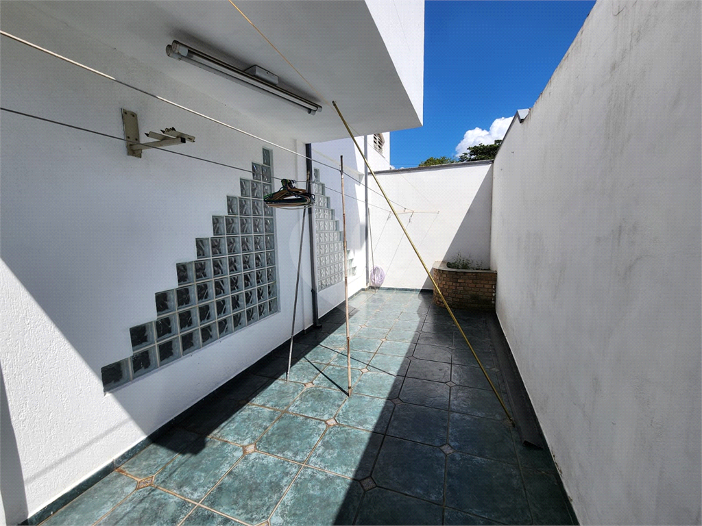 CASA TÉRREA A VENDA NO TREMEMBÉ, PRÓXIMA AO HORTO FLORESTAL - 4 DORMS (1 SUÍTE) E 5 VAGAS