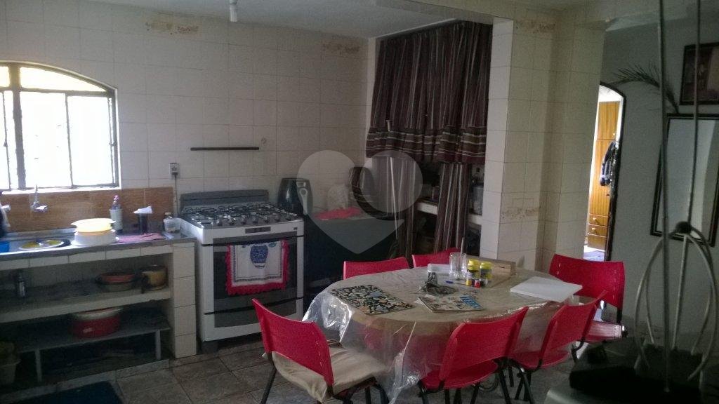CASA TÉRREA COM 2 MORADIAS A VENDA NO BAIRRO DE SANTA TEREZINHA - 200M2 DE TERRENO