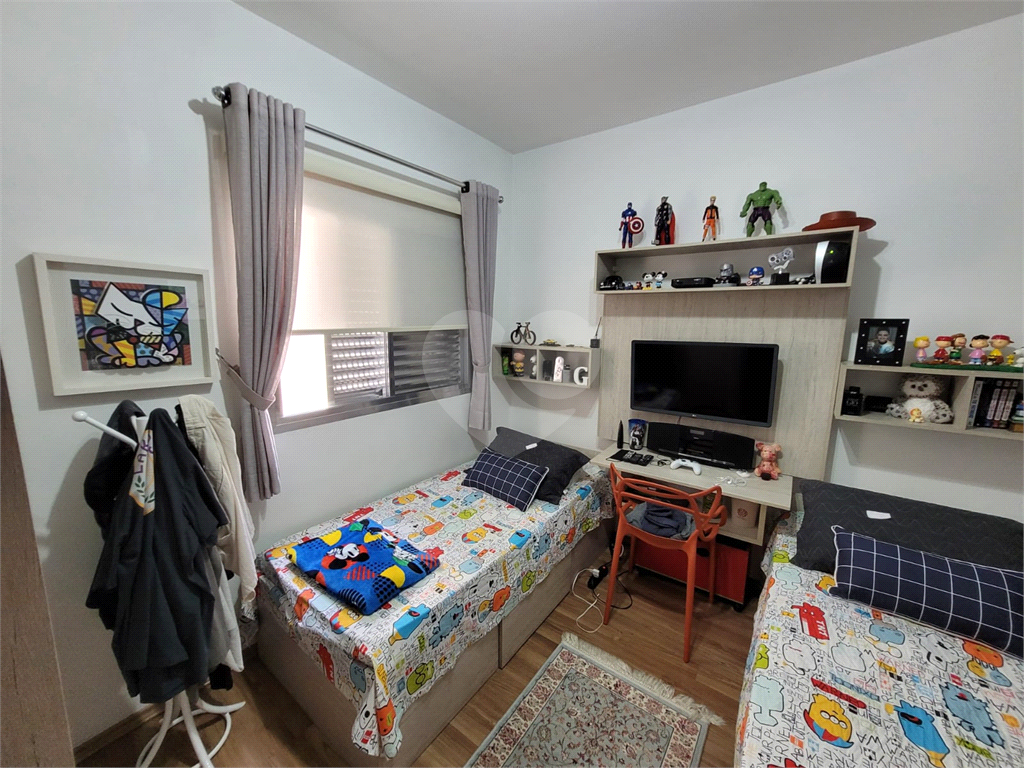 SOBRADO A VENDA NA VILA NIVI COM 2 DORMS. E 3 VAGAS DE GARAGEM