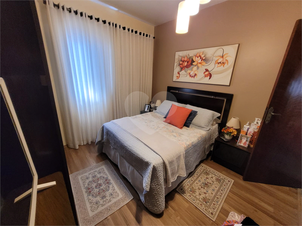 SOBRADO A VENDA NA VILA NIVI COM 2 DORMS. E 3 VAGAS DE GARAGEM