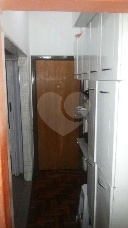 APARTAMENTO em CENTRO