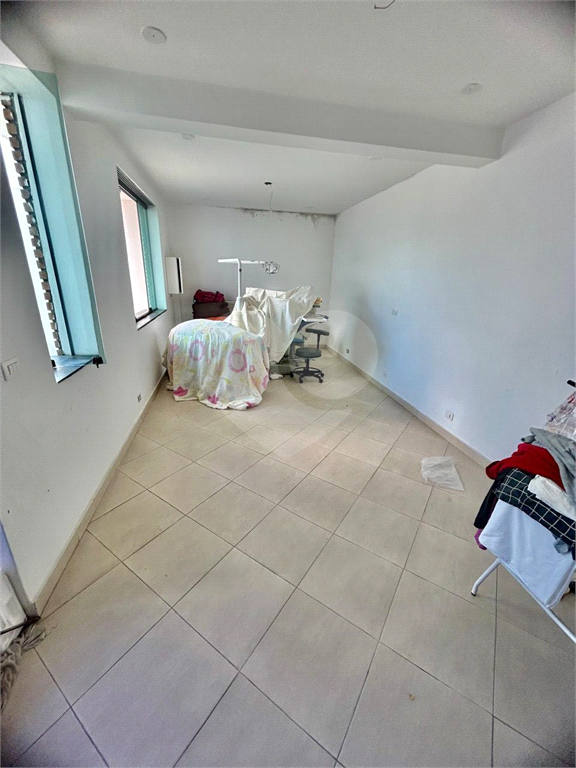 Sobrado Jardim São Paulo | 3 Suítes | 450m² | 4 Vagas | Salão de Festas