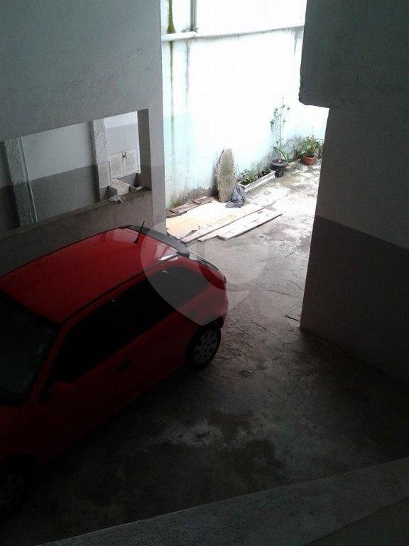  terreno  400 mt  8x50  com seis casas parada inglesa