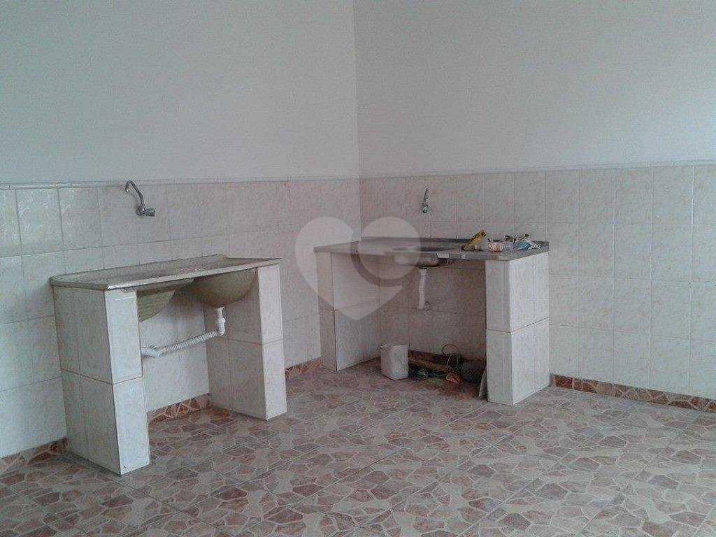  terreno  400 mt  8x50  com seis casas parada inglesa