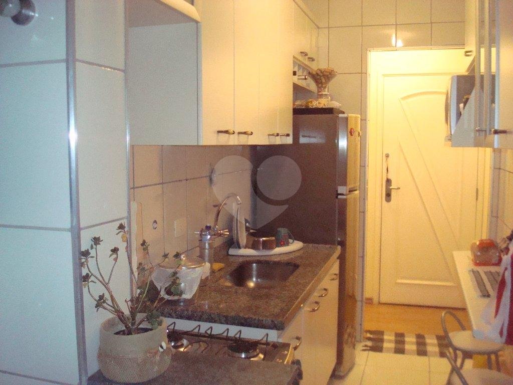 Apartamento à venda com 2 quartos, 49m² - Foto 17