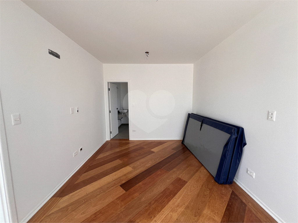 Apartamento à venda com 4 quartos, 257m² - Foto 8