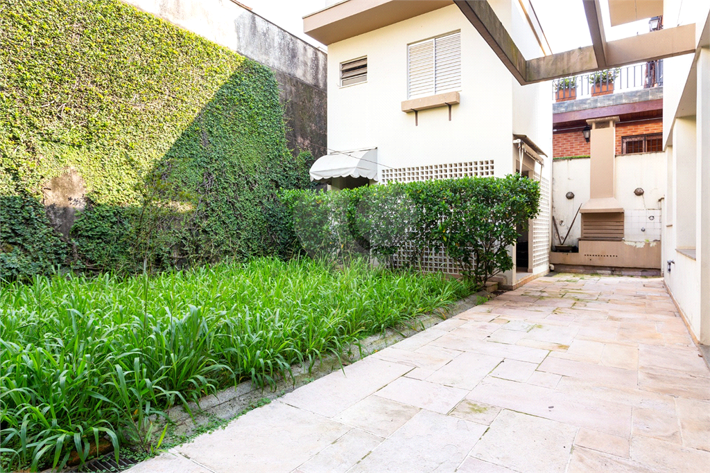 Sobrado a venda abaixo do valor no Jardim São Bento a venda 4 quartos 9 vagas 