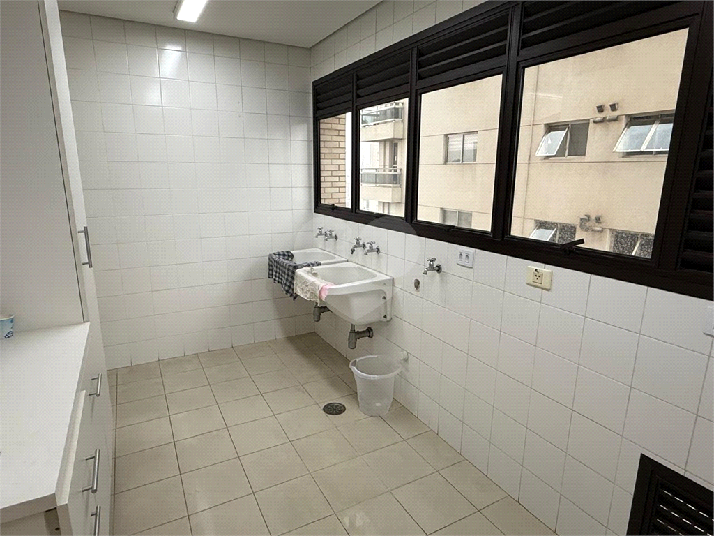 Apartamento a venda - Rua Francisca Julia - Edificio Bianca - 4 suites - 4 vagas fixas - proximo ao Metro Santana - Hall privativo