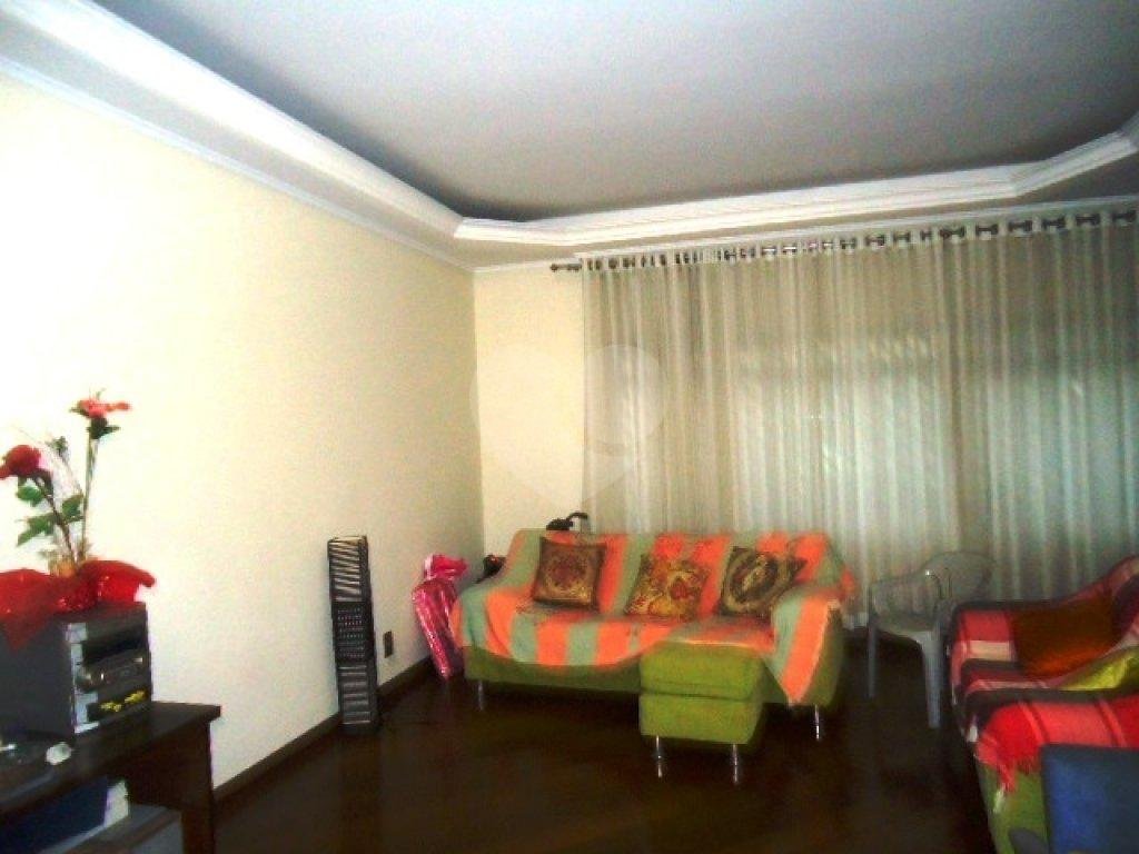 Casa à venda com 3 quartos, 230m² - Foto 2