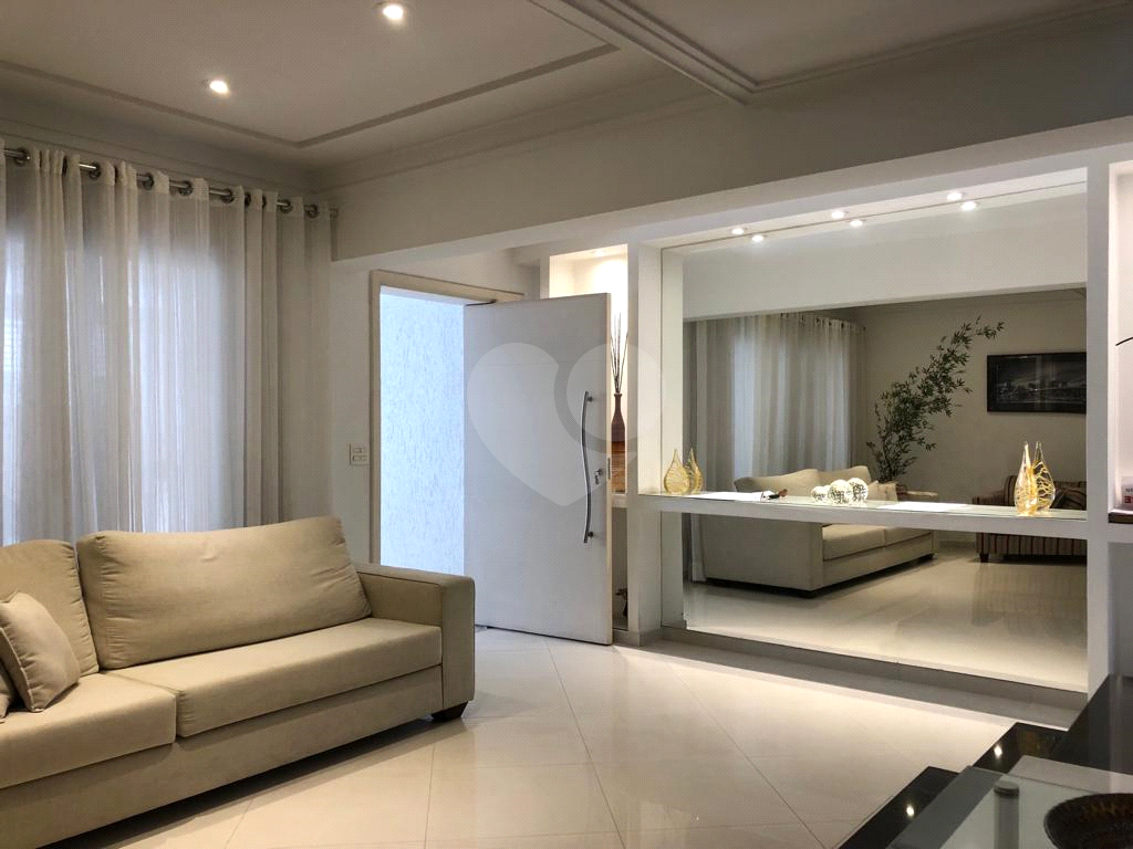 EXCELENTE SOBRADO DE VILA COM GUARITA DE ENTRADA SEGURANÇA SANTANA