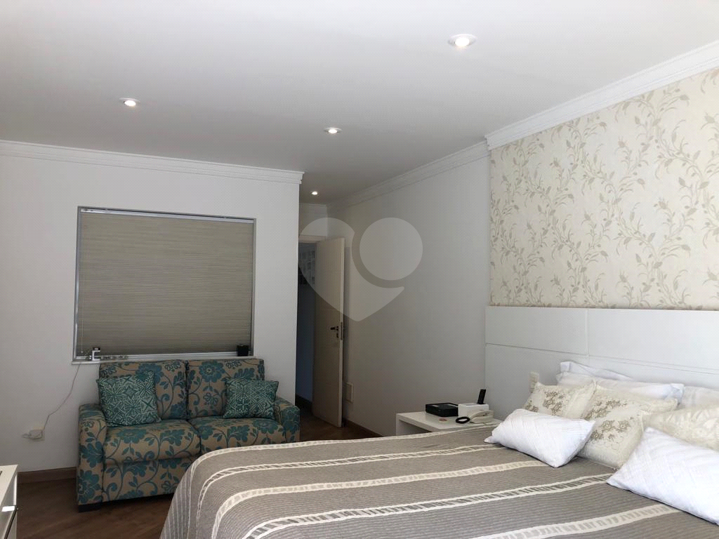 EXCELENTE SOBRADO DE VILA COM GUARITA DE ENTRADA SEGURANÇA SANTANA