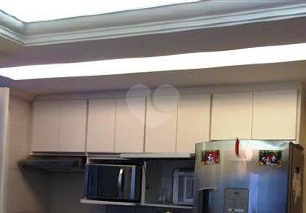 APARTAMENTO em PARQUE BRISTOL
