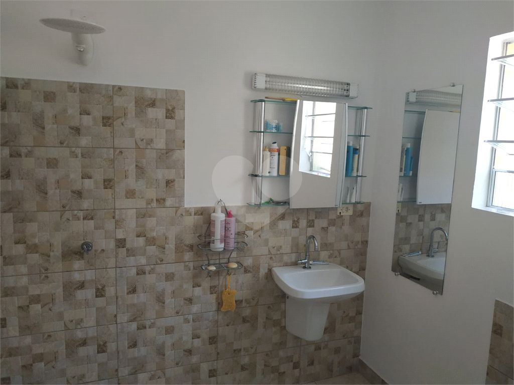 Sobrado à venda com 3 quartos, 180m² - Foto 2