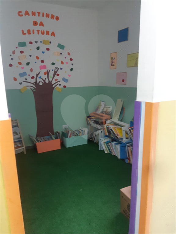 Casa assobradada a venda no Bairro Cachoeirinha 460m²