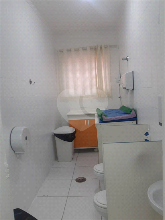 Casa assobradada a venda no Bairro Cachoeirinha 460m²
