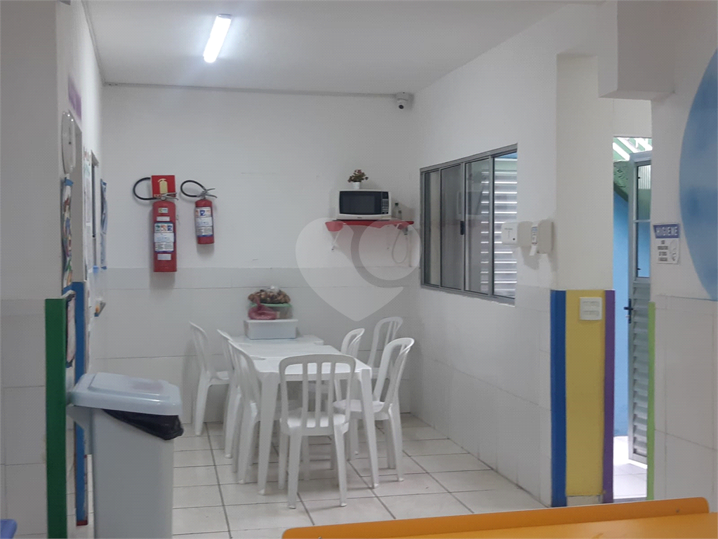 Casa assobradada a venda no Bairro Cachoeirinha 460m²