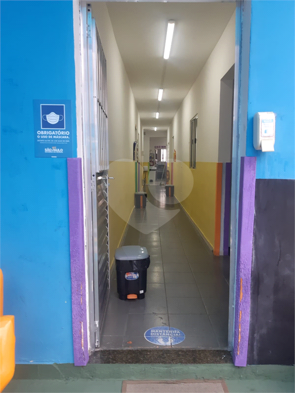 Casa assobradada a venda no Bairro Cachoeirinha 460m²