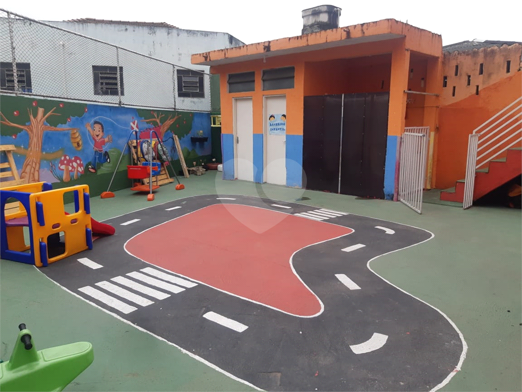 Casa assobradada a venda no Bairro Cachoeirinha 460m²