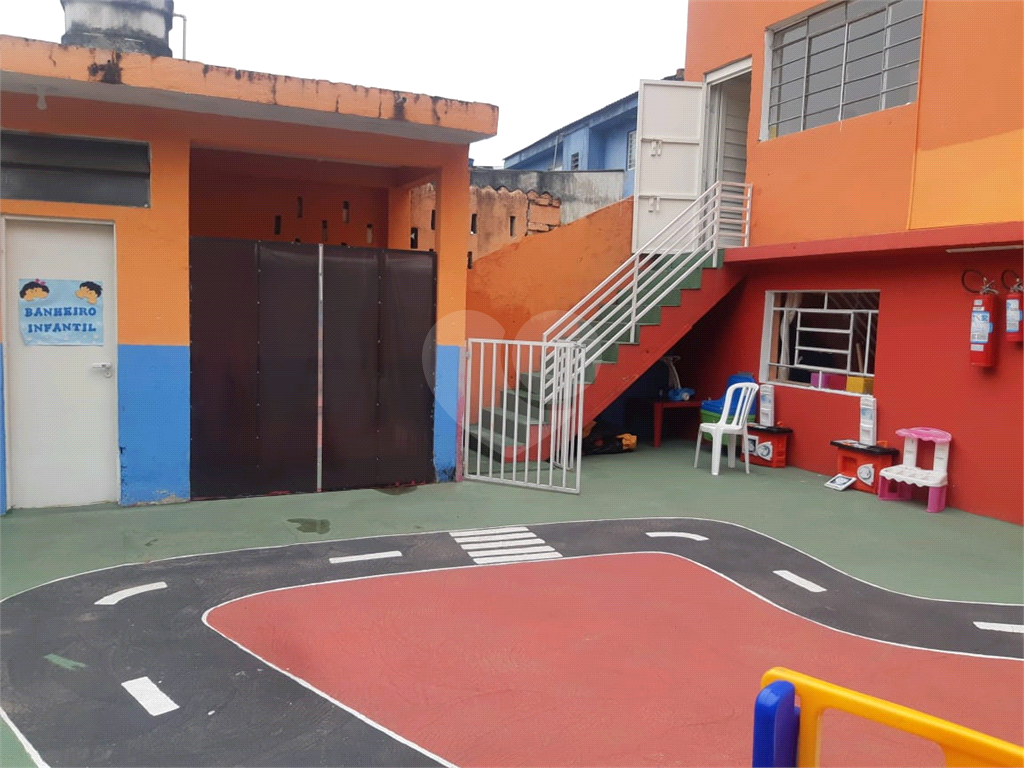Casa assobradada a venda no Bairro Cachoeirinha 460m²