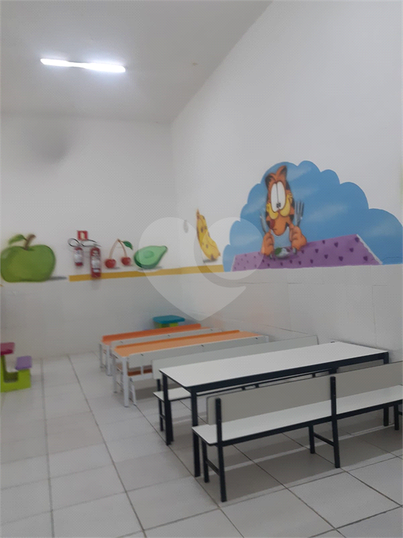Casa assobradada a venda no Bairro Cachoeirinha 460m²