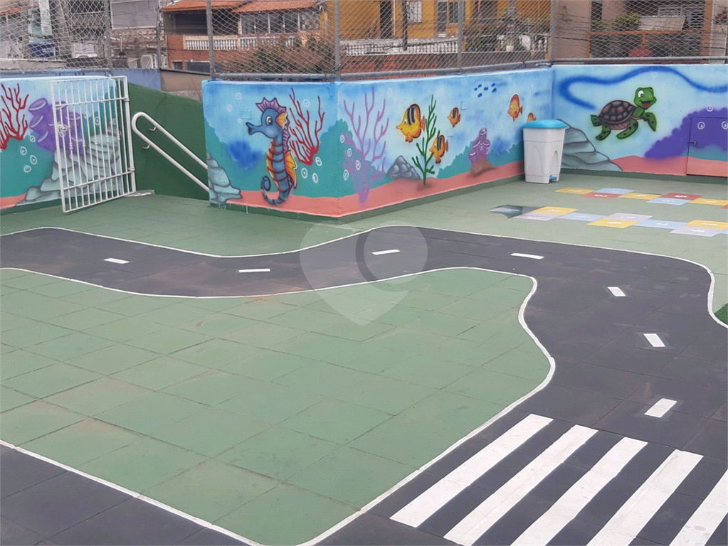 Casa assobradada a venda no Bairro Cachoeirinha 460m²