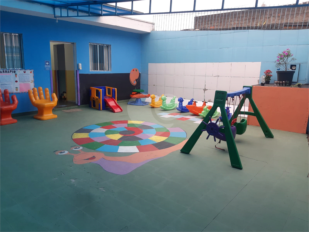 Casa assobradada a venda no Bairro Cachoeirinha 460m²