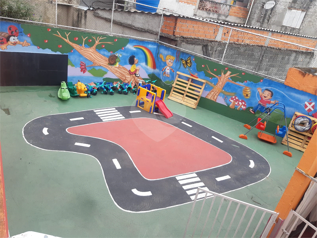 Casa assobradada a venda no Bairro Cachoeirinha 460m²