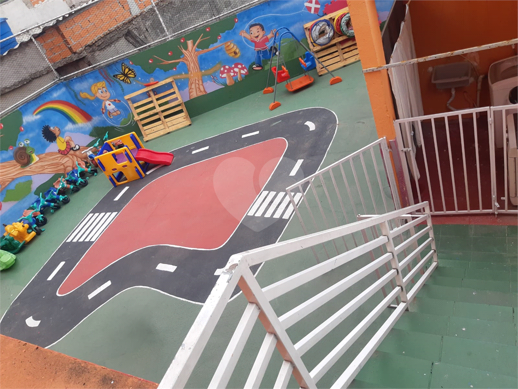 Casa assobradada a venda no Bairro Cachoeirinha 460m²