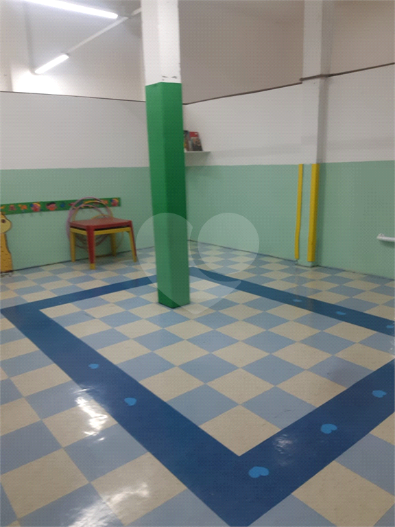 Casa assobradada a venda no Bairro Cachoeirinha 460m²