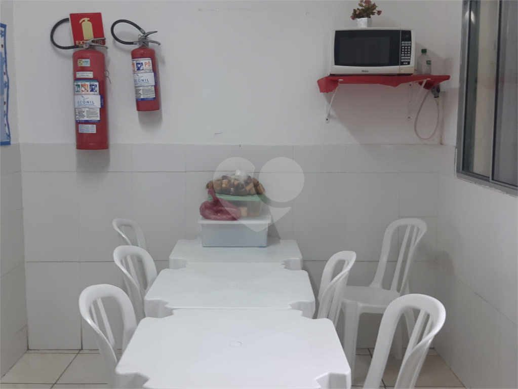 Casa assobradada a venda no Bairro Cachoeirinha 460m²