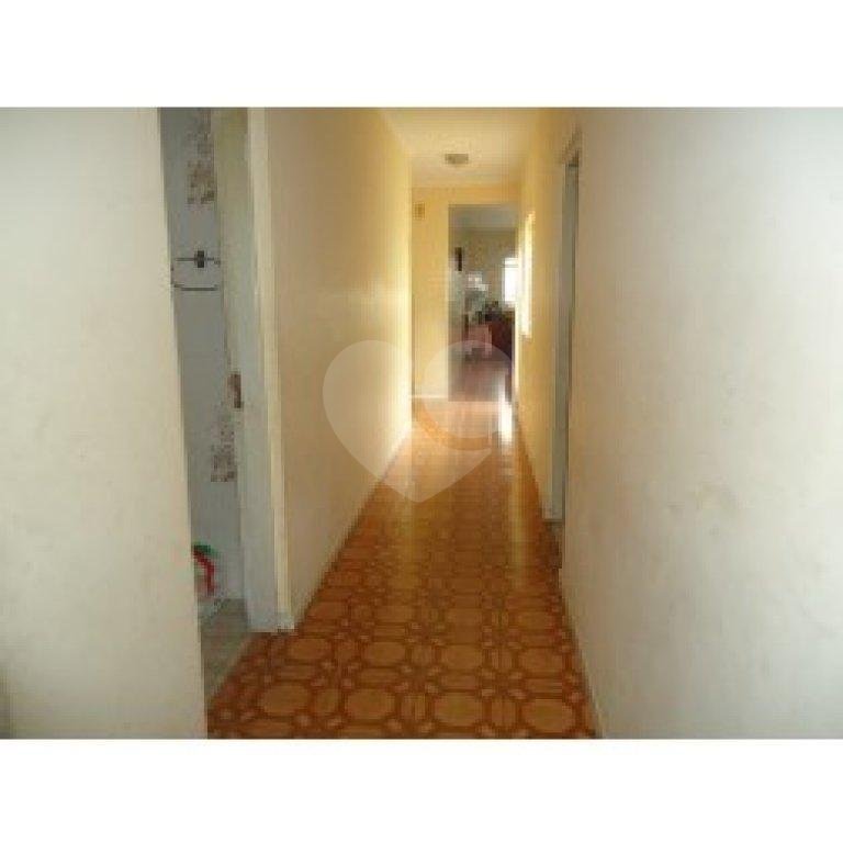 Casa assobradada a venda no Bairro Cachoeirinha 460m²