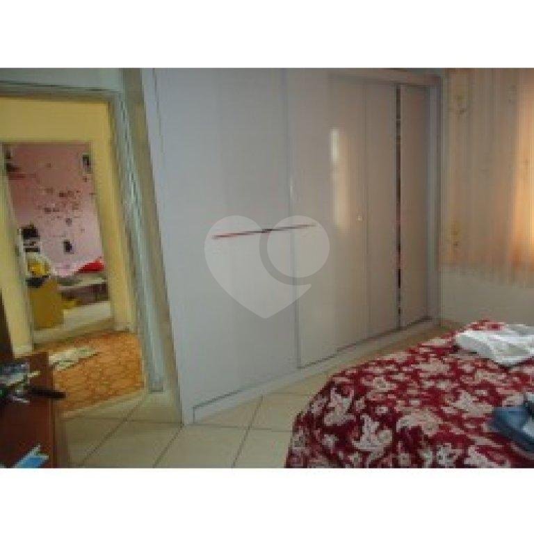 Casa assobradada a venda no Bairro Cachoeirinha 460m²