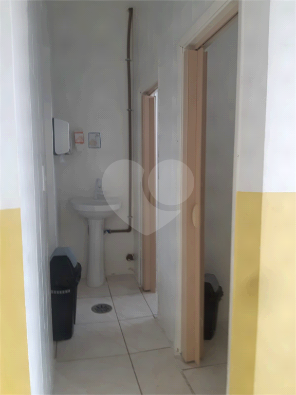 Casa assobradada a venda no Bairro Cachoeirinha 460m²