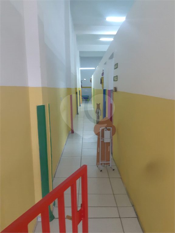 Casa assobradada a venda no Bairro Cachoeirinha 460m²