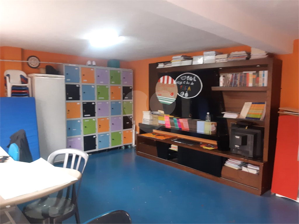 Casa assobradada a venda no Bairro Cachoeirinha 460m²