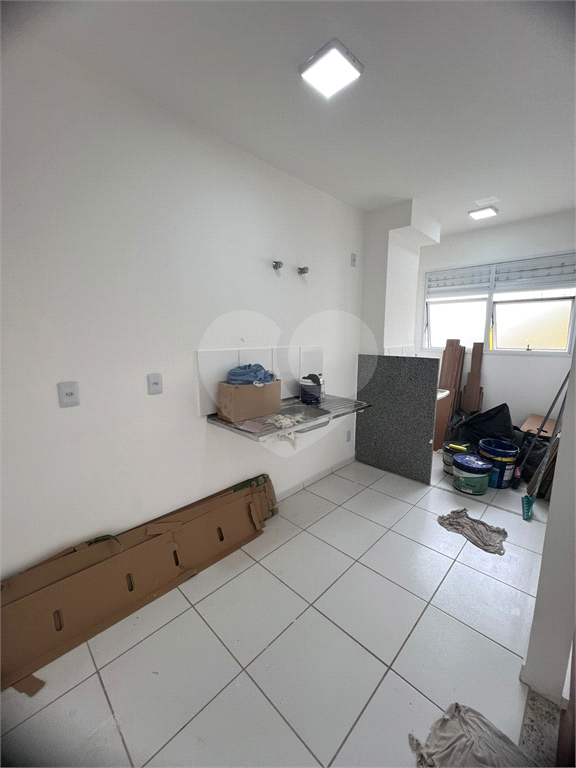 Apartamento à venda com 3 quartos, 69m² - Foto 2