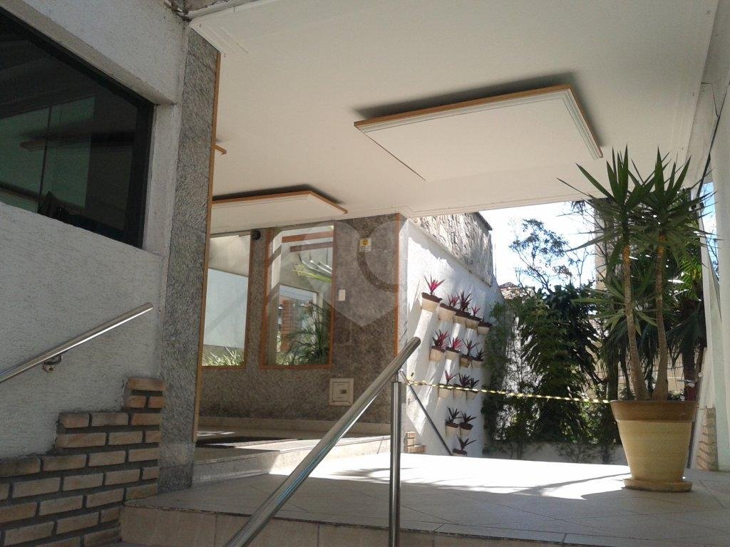 APARTAMENTO em SANTANA