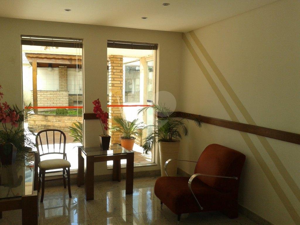 APARTAMENTO em SANTANA