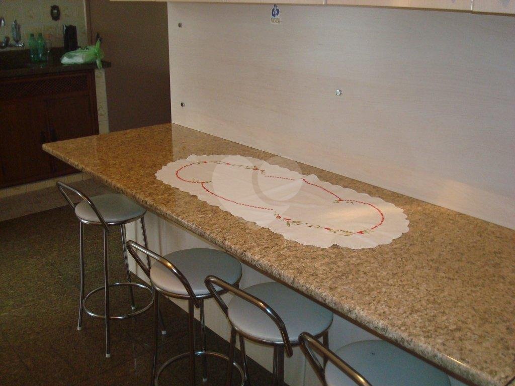 APARTAMENTO em SANTANA