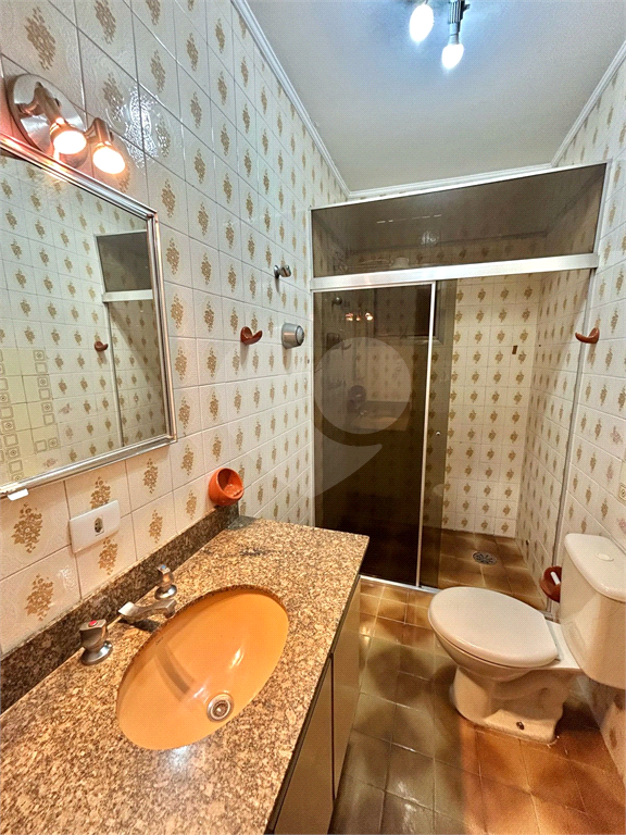 Sobrado no Jardim São Paulo, 3 dormitórios 1 suíte, 6 vagas, piscina e churrasqueira 