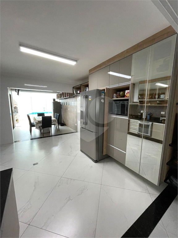 Sobrado à venda com 3 quartos, 185m² - Foto 13