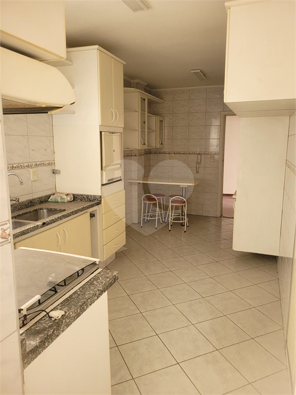 APARTAMENTO em SANTANA